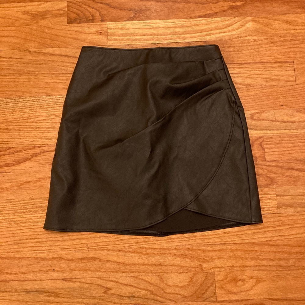 NWT** Abercrombie Faux Leather Mini